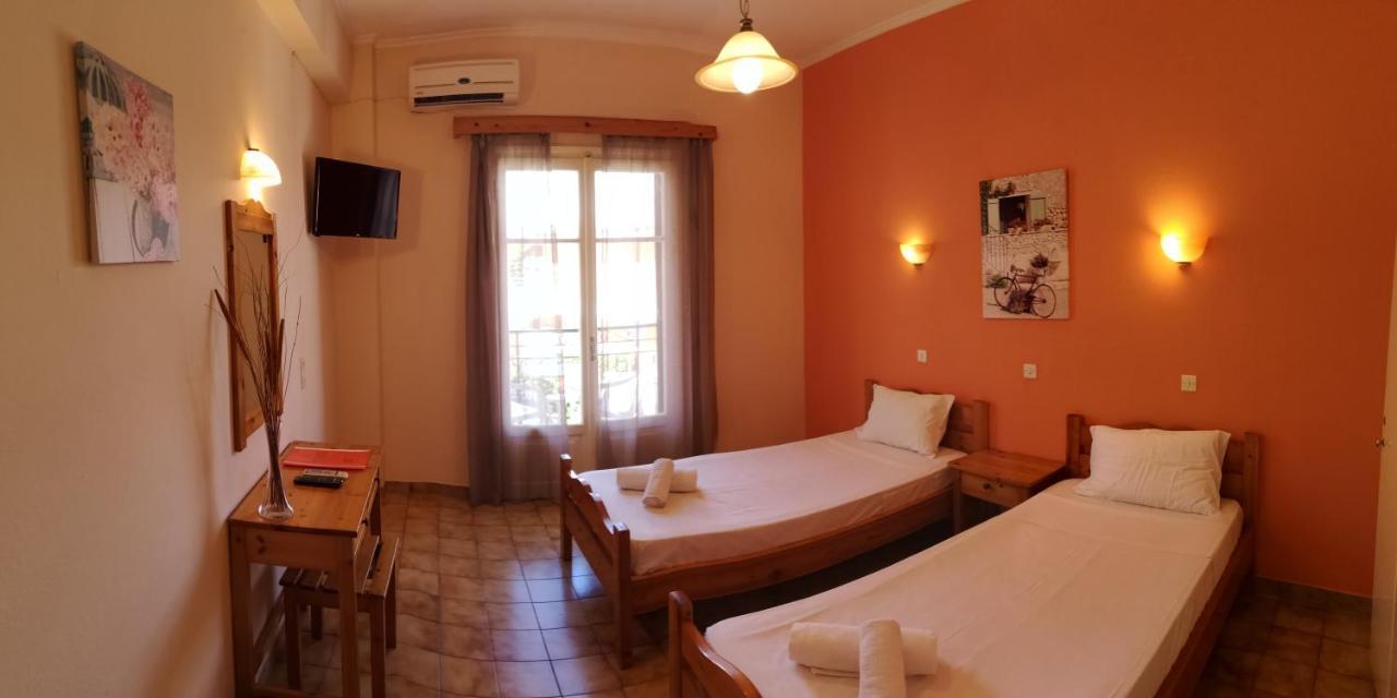 Elli Marina Studios And Apartments Benitses (Corfu) Exterior foto