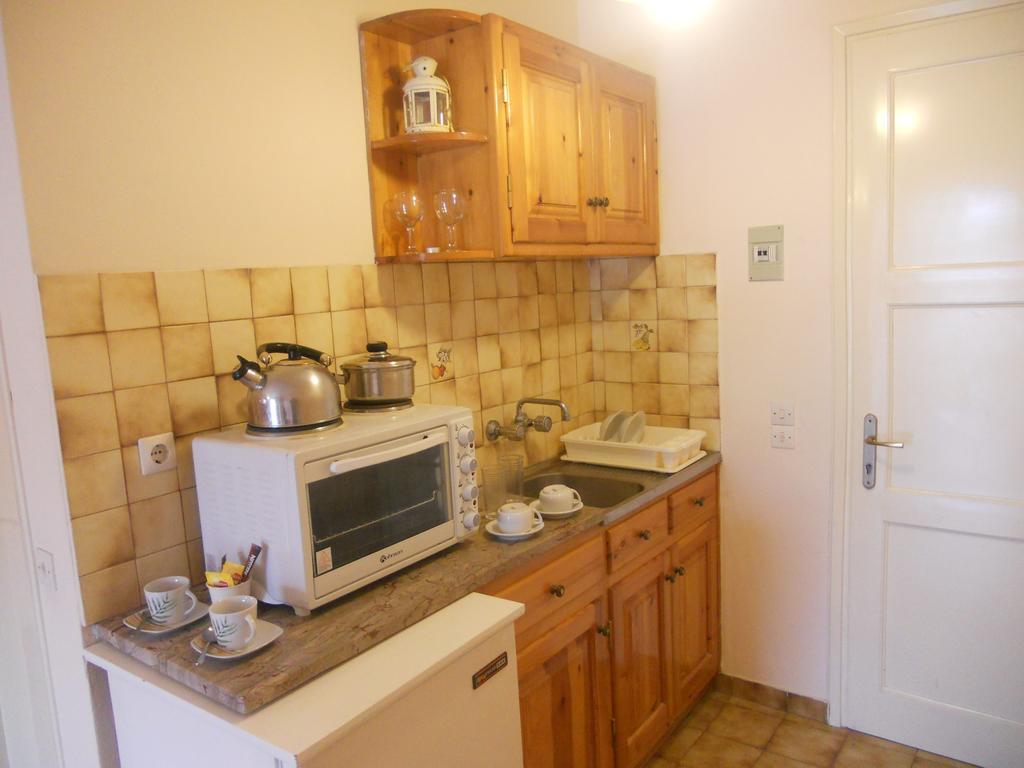 Elli Marina Studios And Apartments Benitses (Corfu) Quarto foto