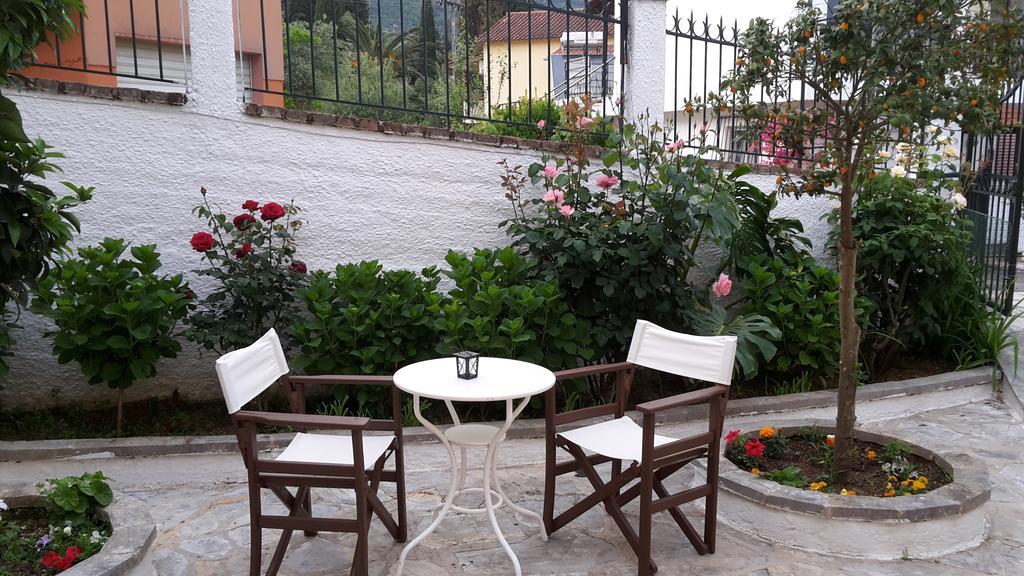 Elli Marina Studios And Apartments Benitses (Corfu) Exterior foto