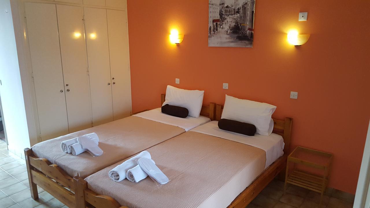 Elli Marina Studios And Apartments Benitses (Corfu) Exterior foto